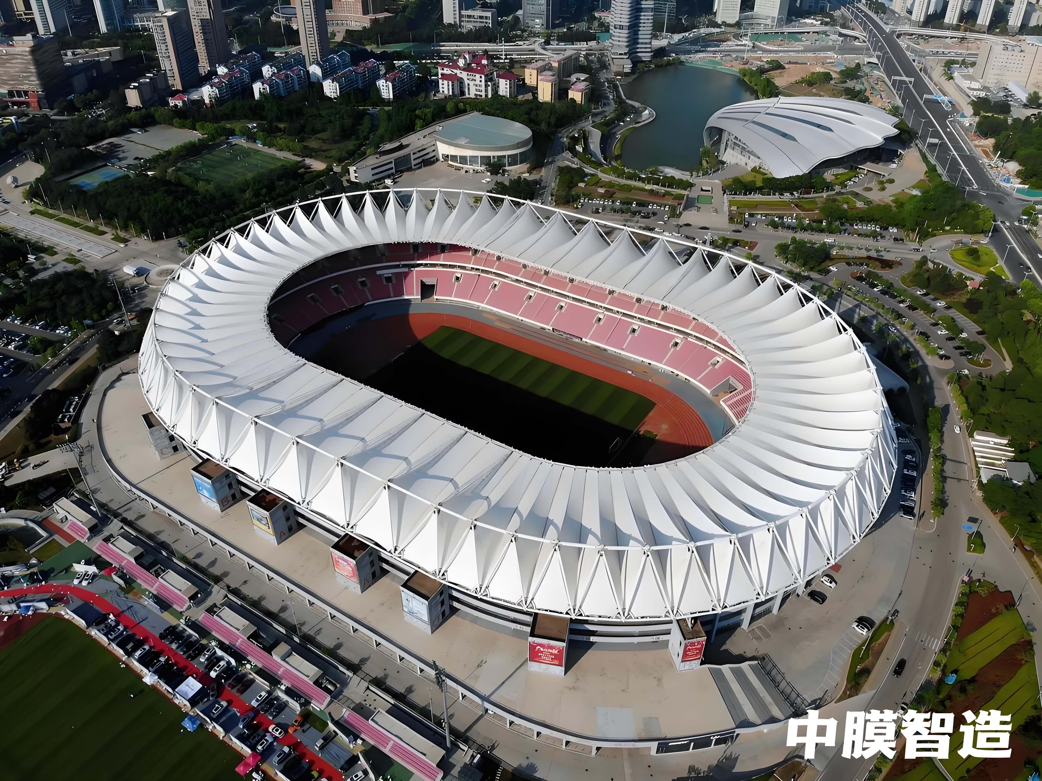 青岛颐中体育场1